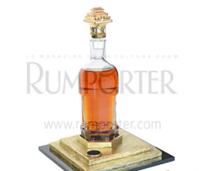 Chai rượu rum đắt nhất thế giới có giá 100.000 euro