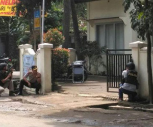 Đấu súng dữ dội tại toà nhà chính quyền ở Indonesia