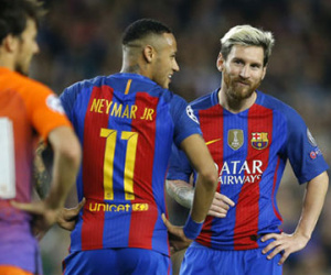 Barca thần kỳ vào chung kết C1, Messi-Neymar cũng chỉ xem TV