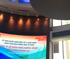 Vietjet tăng kịch trần ngày chào sàn, dư mua hàng triệu cổ phiếu