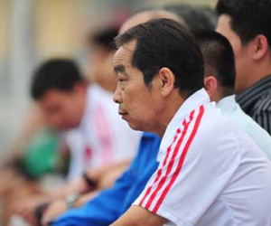 "Trọng tài ăn tiền trắng trợn nhờ được bao che, chống lưng"