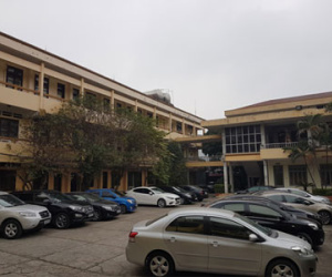 8 cơ quan ở Hà Nội niêm phong ôtô biển xanh để khoán xe công