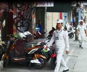 Đà Nẵng cử cán bộ ra phố từ 4h sáng để giữ vỉa hè