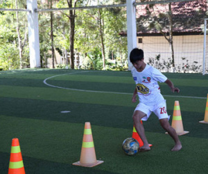 Đàn em Công Phượng sang Hàn Quốc tập huấn