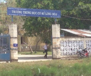 Hít phải thuốc trừ sâu, 60 học sinh ngộ độc