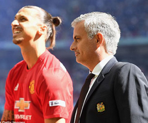 Ibrahimovic bất ngờ muốn ở lại MU thêm 2 năm