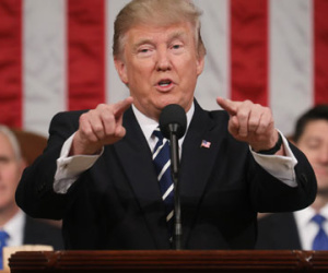 Tổng thống Trump tiếp tục hoãn ký sắc lệnh di trú mới