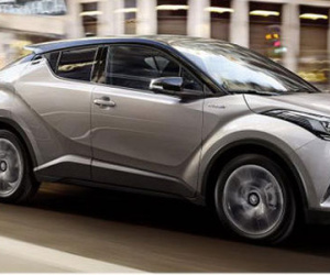 Toyota C-HR cạnh tranh Honda HR-V với giá 475 triệu đồng