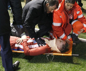 Fernando Torres ổn định sau pha tiếp đất bằng đầu