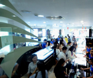 Giá vàng biến động, chênh lệch co hẹp