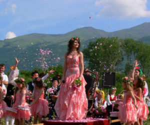 Lễ hội hoa hồng ở Bulgaria diễn ra như thế nào?