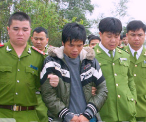 Cơn cuồng dâm của kẻ ép thiếu nữ trả nợ "bằng tình"