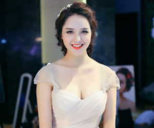 Á hậu Hoàng Anh bí mật tổ chức đám cưới?