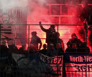 Bạo lực bùng phát ở trận CSKA Moscow gặp Zenit