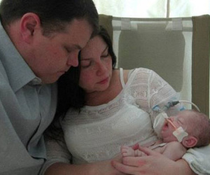 Mẹ trẻ ân hận suốt 5 năm vì đã để con chết vì... đói sữa