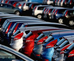Giảm 100 triệu vẫn ế ẩm tồn kho: Ô tô tiếp tục xuống giá