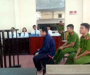 Hoãn xử vì 12/12 nhân chứng đều... vắng mặt
