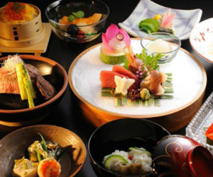 Thực phẩm hoàng gia tự sản xuất của Nhật hoàng Akihito