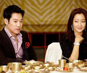 Ngưỡng mộ gia thế của ông xã "đệ nhất mỹ nhân" Kim Hee Sun