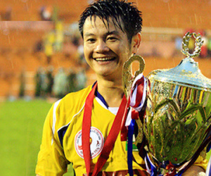 Văn Quyến hoãn kế hoạch trở thành HLV