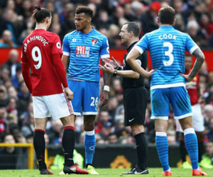 Cầu thủ dẫm đầu Ibrahimovic nhận án treo giò năm trận