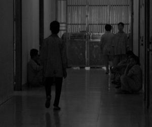 Người phụ nữ phải nhập viện tâm thần vì... không được ngủ với chồng