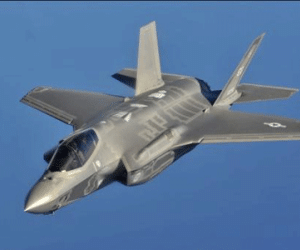 Phi công chứng minh F- 35 đủ sức đánh bại T-50