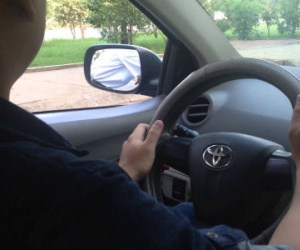 Thiếu phụ giàu có, giả say "bẫy" tài xế taxi