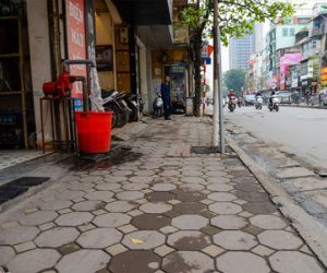 Vỉa hè Hà Nội lạ lẫm trước ngày ra quân lập lại trật tự