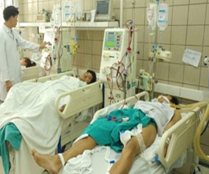 Bảy sinh viên nhập viện vì ngộ độc rượu chứa methanol