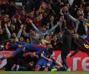 Quá sung sướng, Barcelona gây ra… động đất