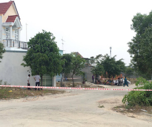 Bình Dương: Bé trai 10 tuổi hoảng loạn kêu cứu khi thấy bố treo cổ, mẹ chết trong phòng ngủ