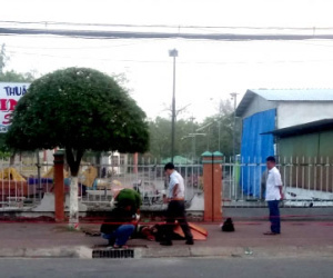 Phát hiện thi thể đôi nam nữ nằm trước cổng Nhà văn hóa Sóc Trăng