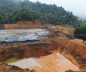 Bộ Công Thương kiểm tra vụ vỡ đập chứa bùn thải ở Nghệ An