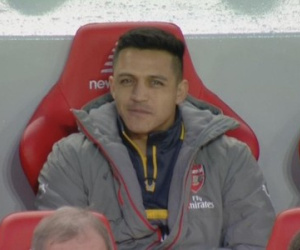Cổ động viên Man Utd ủng hộ Mourinho mua Sanchez