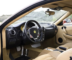 Đấu giá siêu xe Ferrari của Tổng thống Donald Trump