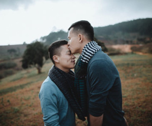 Adrian Anh Tuấn khoe ảnh lãng mạn bên bạn đời ở Đà Lạt