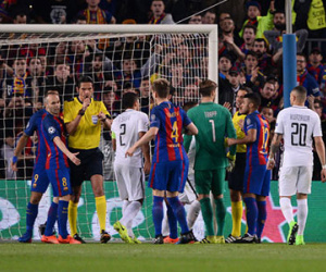 Hơn 100.000 chữ ký yêu cầu đá lại trận Barcelona - PSG