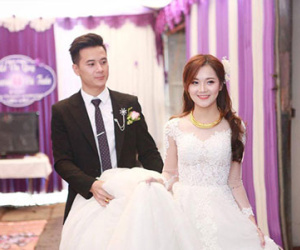 “Hot girl dân tộc” Thu Hương đẹp rạng ngời trong ngày cưới