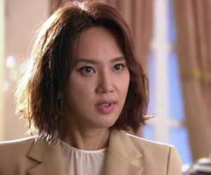 Vợ ngất lên ngất xuống vì vừa đi công tác 1 tháng về đã phát hiện chồng đã "sắm" xong vai chú rể