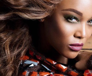 Bỏ "con cưng" Next Top, Tyra Banks tự dưng lại làm host "America's Got Talent"