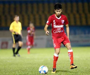 Chính thức: HLV Hữu Thắng tìm được người thay Đình Luật