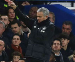 Mourinho đáp trả CĐV Chelsea: "Judas vẫn là số một"