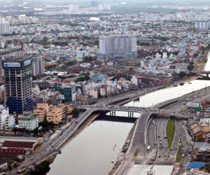 Nền Sài Gòn rung lắc