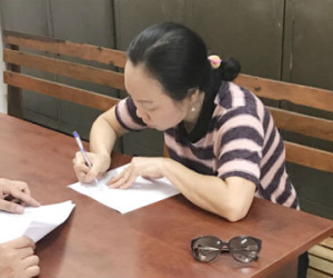 Bảo mẫu hành hạ trẻ ở Sài Gòn: "Tôi chỉ đánh nhẹ để bé không ói"