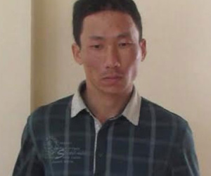 Bắt đối tượng vận chuyển trái phép hơn 2 tỷ đồng qua biên giới