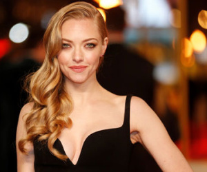 Nữ diễn viên Amanda Seyfried bị phát tán ảnh khỏa thân