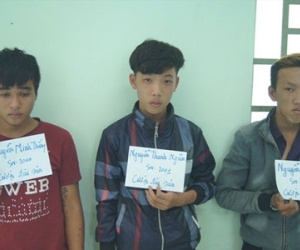 Táo tợn vào cửa hàng chích điện nhân viên, cướp tài sản