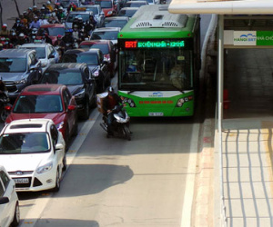 Buýt BRT hơn 5 tỷ đồng/chiếc: "BRT khác xe buýt thường, khó so sánh giá"
