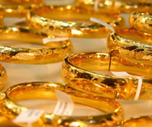Giá vàng hôm nay 17/3: Dồn nén quá mức, vàng bật tăng mạnh
